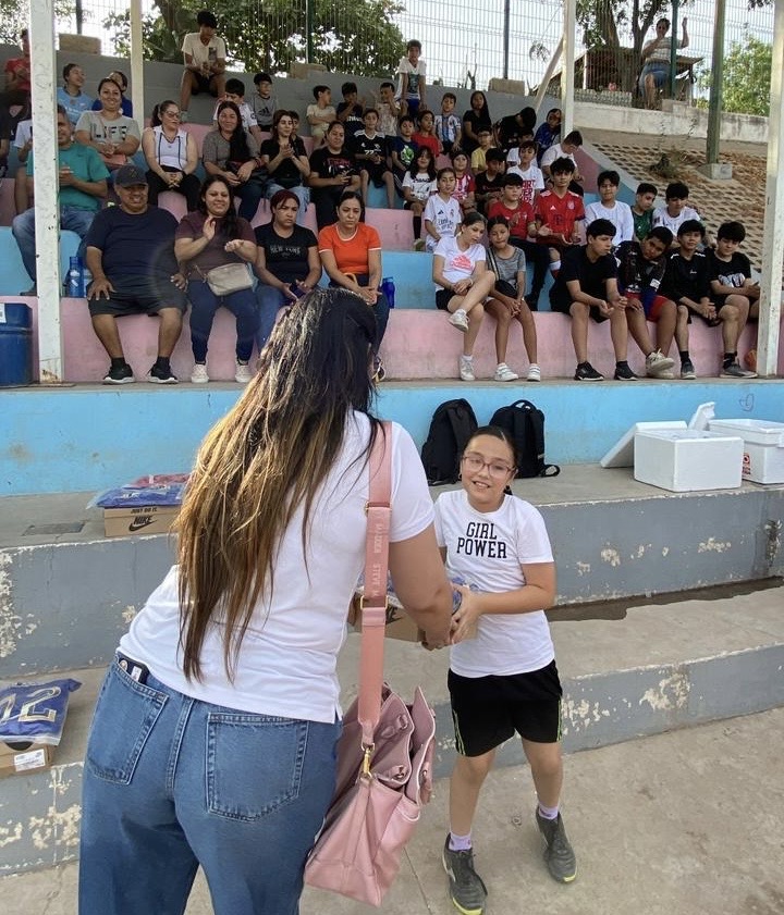 Actividad comunitaria con jóvenes de Proyecto Centinela
